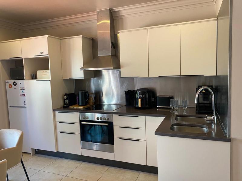 1 Bedroom Property for Sale in Sea Point Western Cape